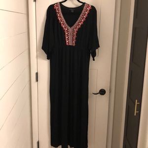 Maxi dress with kimono-style sleeves